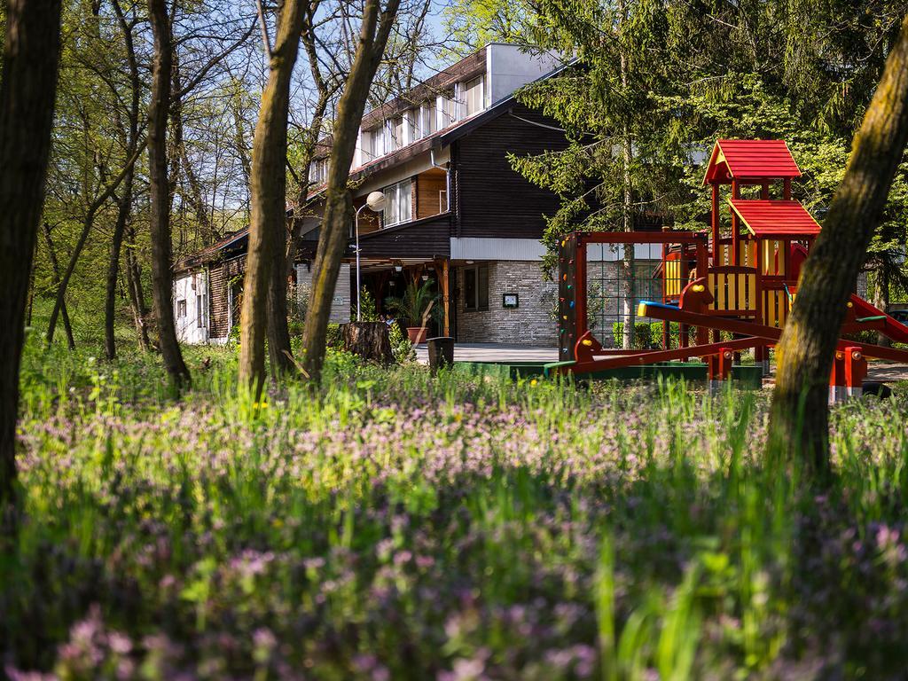 Ozoon Hotel Nyíregyháza Exterior foto